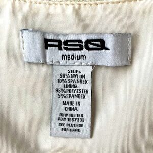 Medium cream colored tilly’s top
